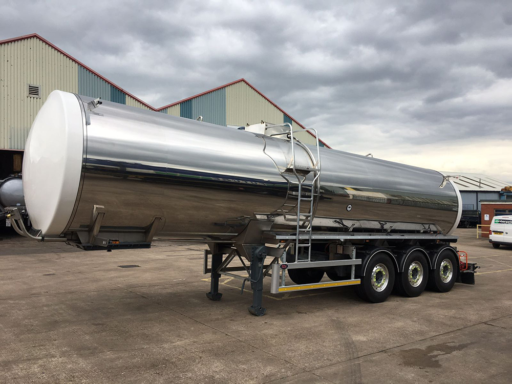 Drinking Water tanker for bulk water supply