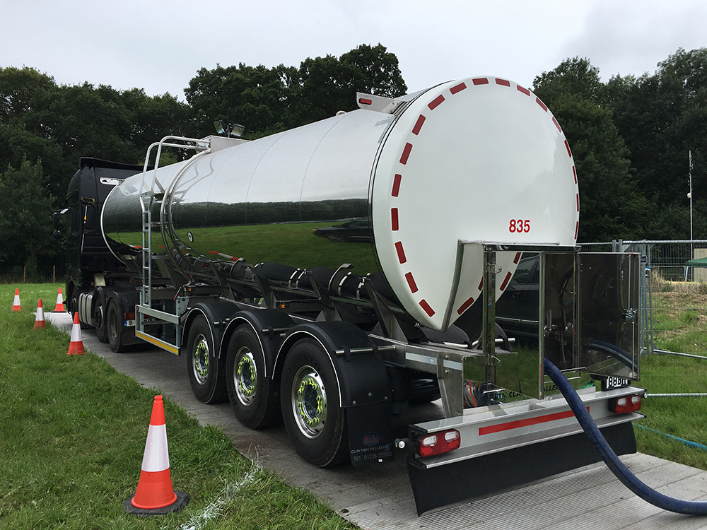 Drinking water delivery by Tanker